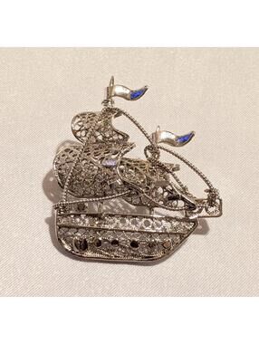 Vintage Silver Tone Ornate Filigreed Pirate Ship Galleon Brooch Pin 1.5" EUC